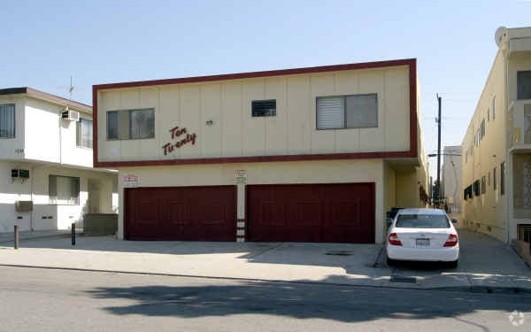 Primary Photo - 1020 N Stanley Ave