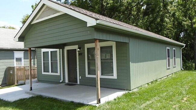 Foto del edificio - Newer Build - 3 bed -2bath Home in Indepen...