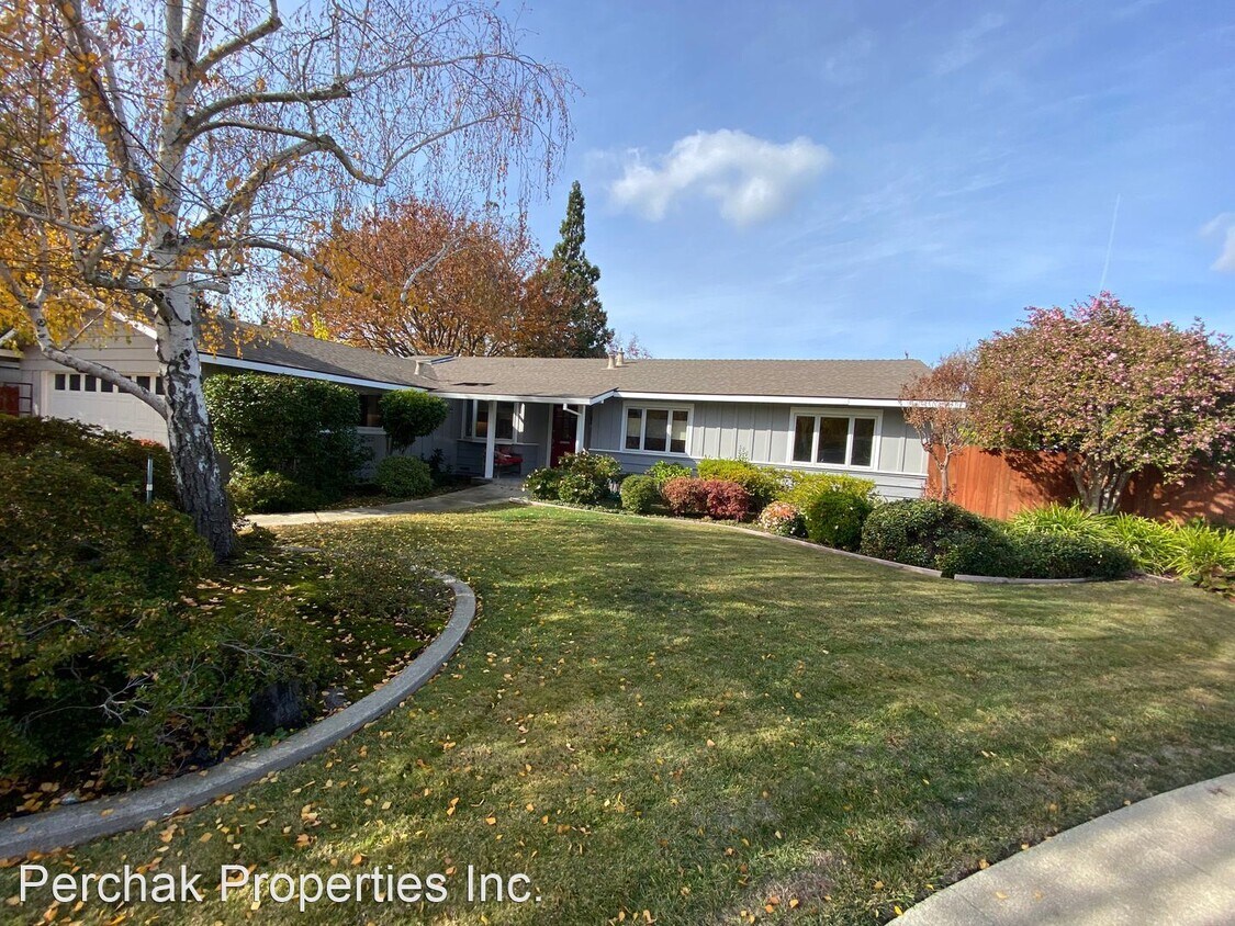 Primary Photo - 3 br, 2 bath House - 330 Pickering Place