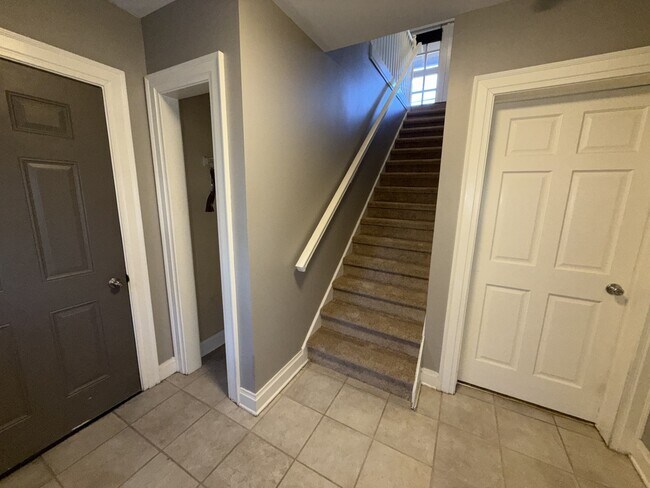 Foto del edificio - 2034 N Delaware St