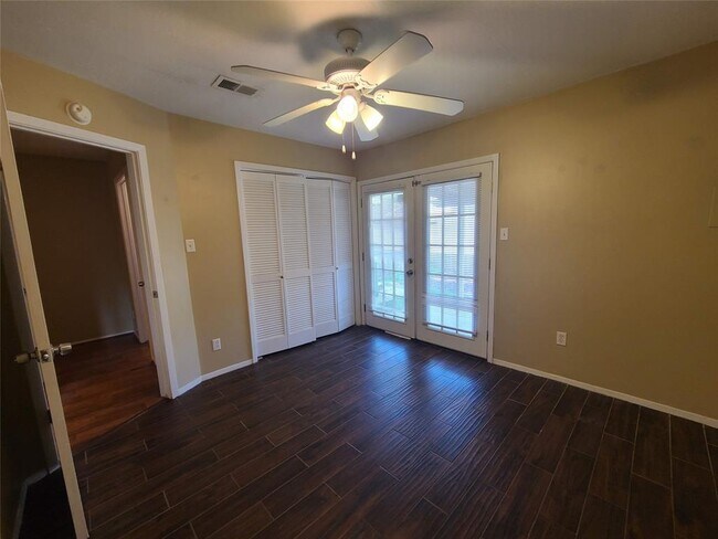 Building Photo - 1517 Silverpines Rd