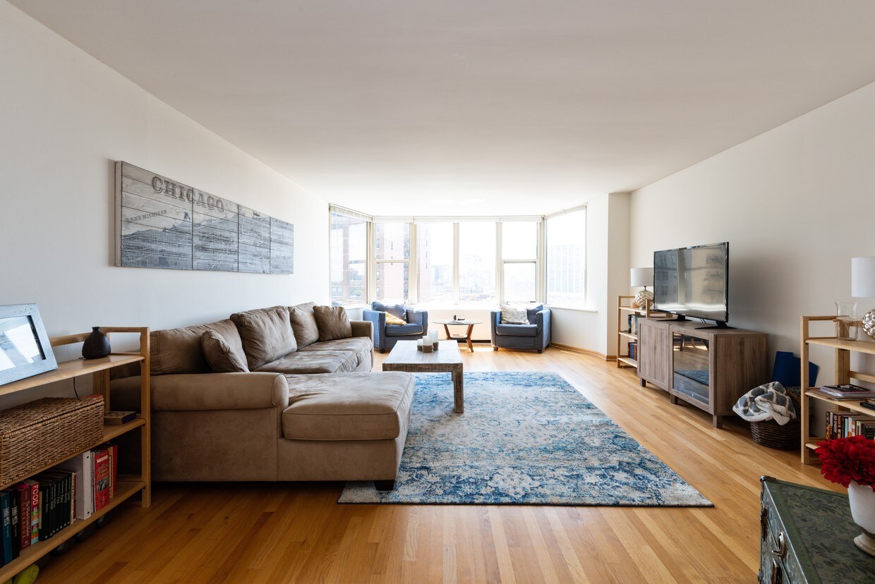 Foto principal - 525 W Hawthorne Pl