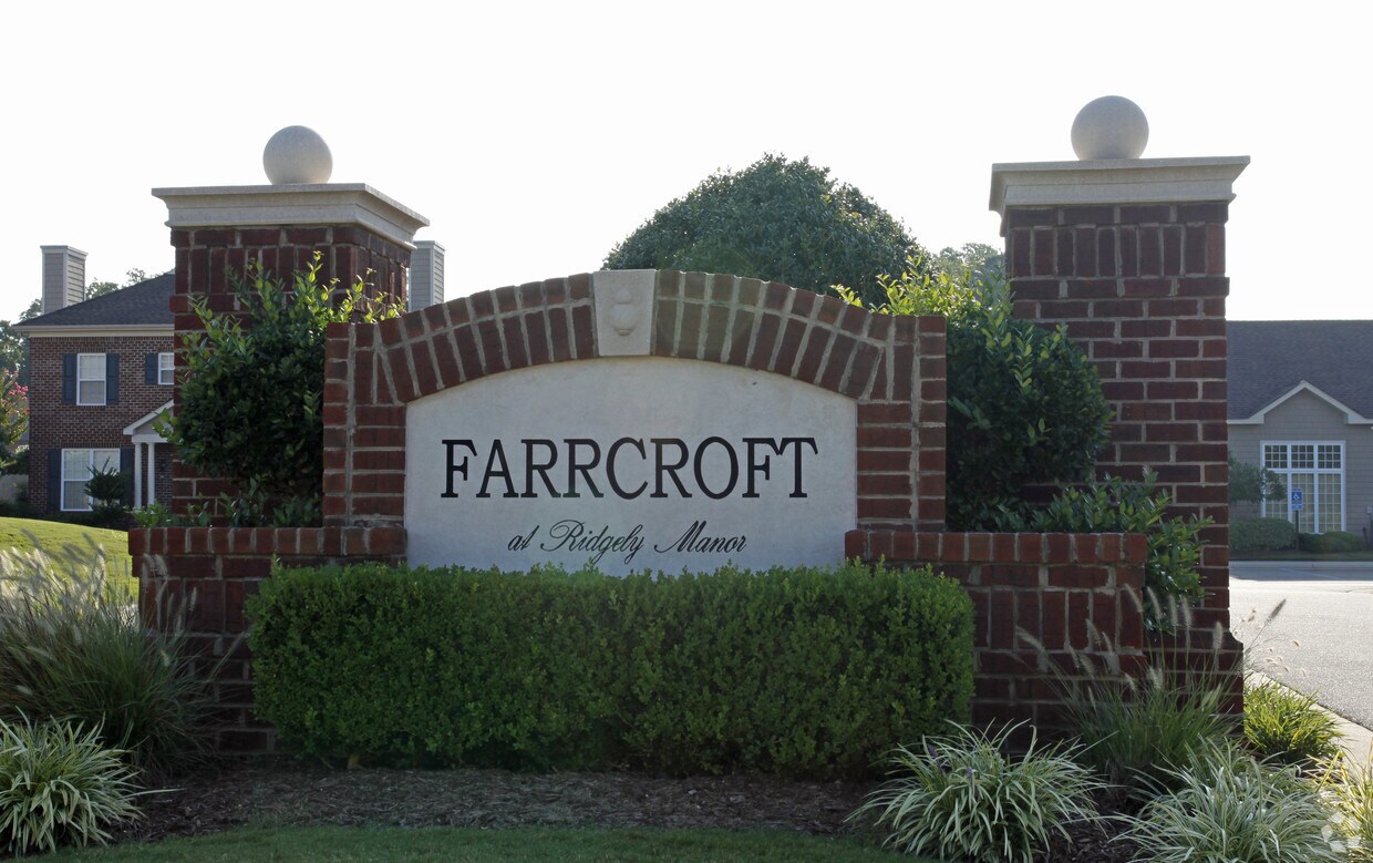 Farrcroft at Ridgely Manor Apartments in Virginia Beach, VA