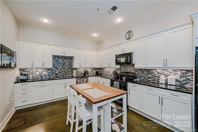 Foto del edificio - 913 Westmere Ave