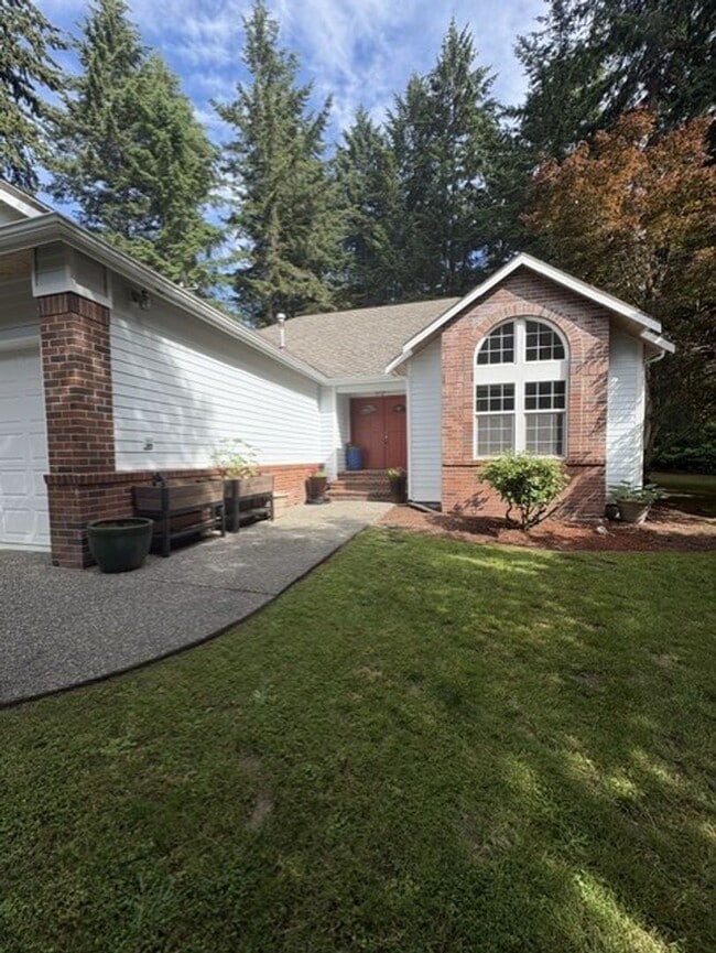 Building Photo - Relax and Unwind in This Beautiful Gig Harbor Rental