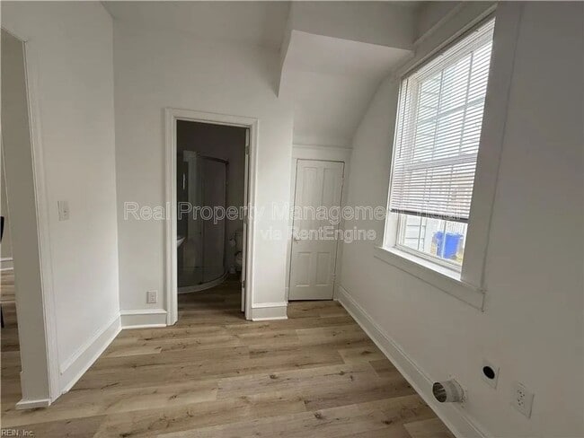 Foto del edificio - 1020 23rd St