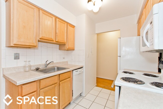 Foto del edificio - 6040 N Sheridan Rd