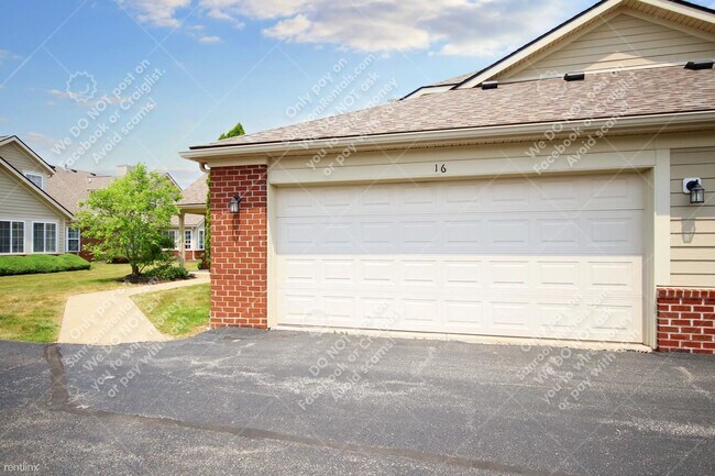 Building Photo - 3 br, 3 bath Condo - 16 Greenhedge Cir