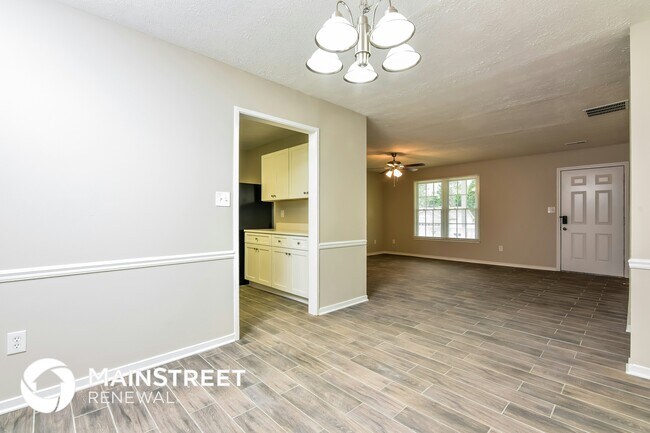 Building Photo - 3717 Paddington Trail