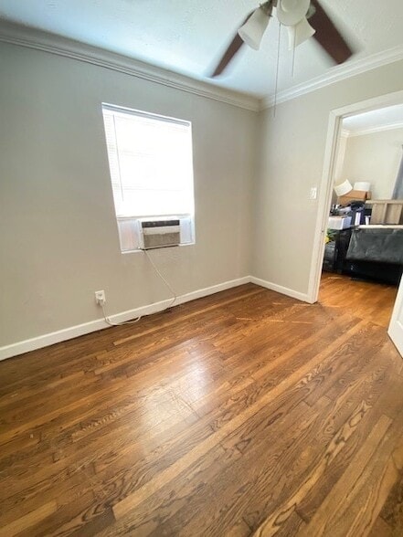 Building Photo - 2042 Pasadena St