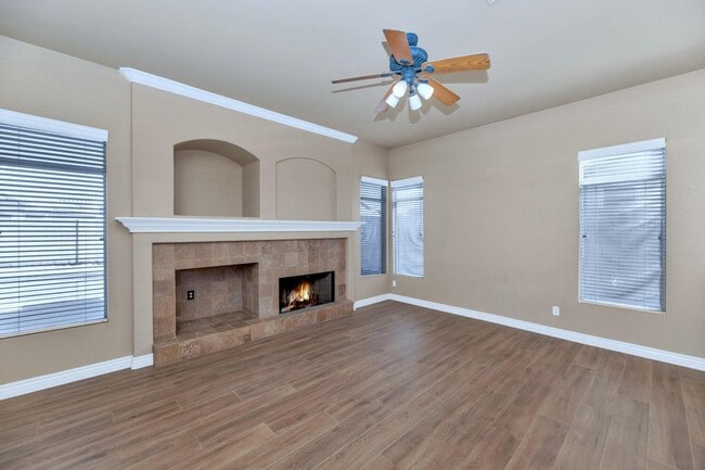 Foto del edificio - 3382 W Harrison St