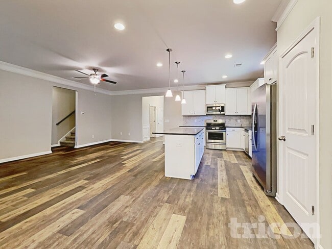 Building Photo - 7 Carrington Way