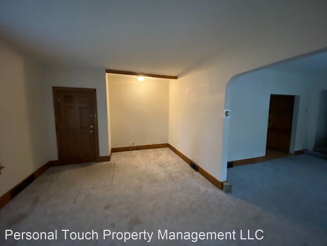 Building Photo - 721 8th St N