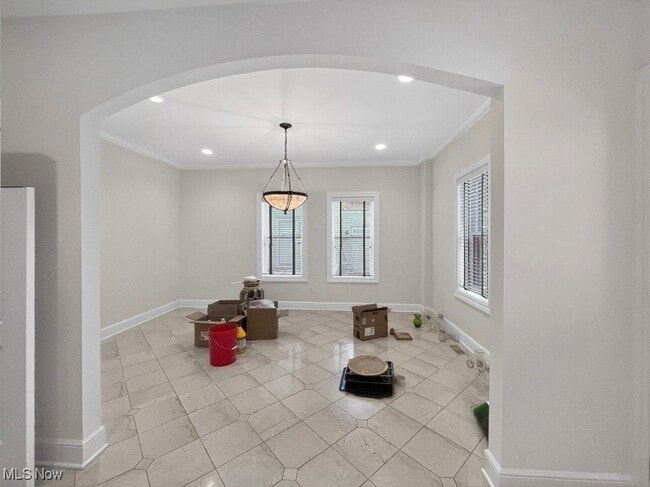 Building Photo - 2033 Fairview Ave