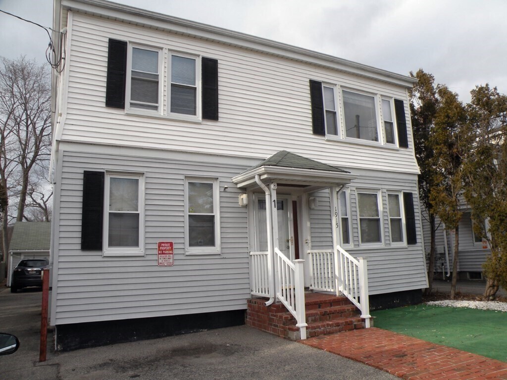 1 River St Unit 2, Dedham, MA 02026 Room for Rent in Dedham, MA