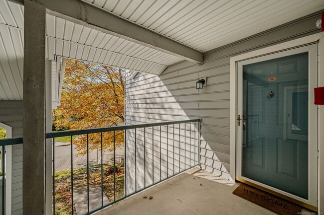 Building Photo - 33 Crown Knoll Ct