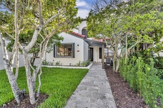 Building Photo - 9219 SW 123rd Ave Ct