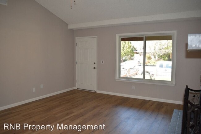 Foto del edificio - 3 br, 2 bath House - 3400 Meadow Way