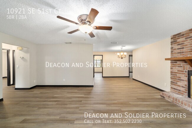 Building Photo - 10921 SE 51st Ct