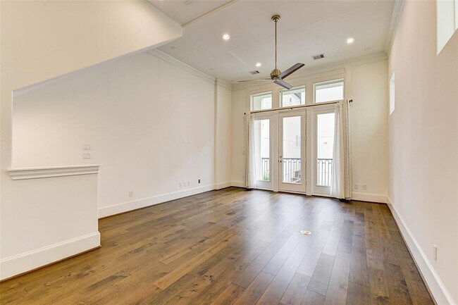 Foto del edificio - 2724 Dolce Oaks Dr