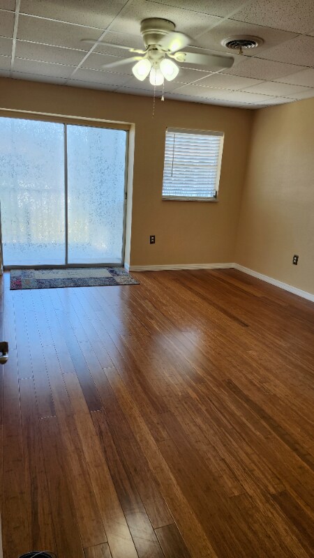 Foto del edificio - 3136 Harbor Blvd
