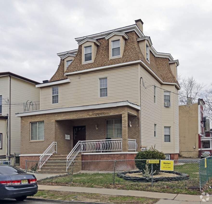 Building Photo - 501-503 Monroe Ave