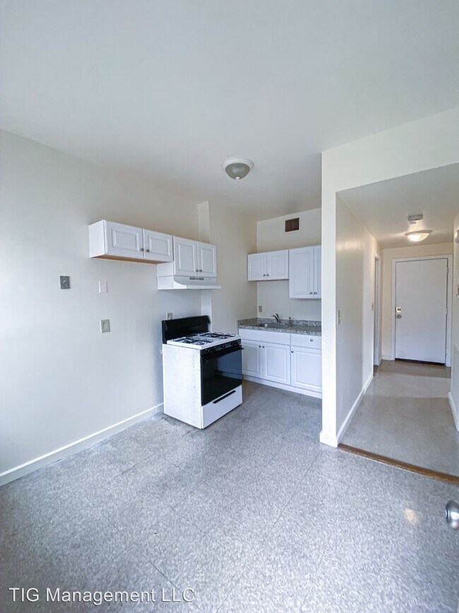 Foto del edificio - 971-973 Blue Hill Avenue