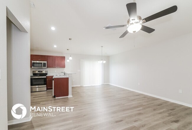 Building Photo - 2571 Sanderling St
