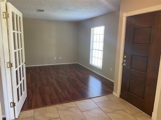 Foto del edificio - 11326 Sagemeadow Ln