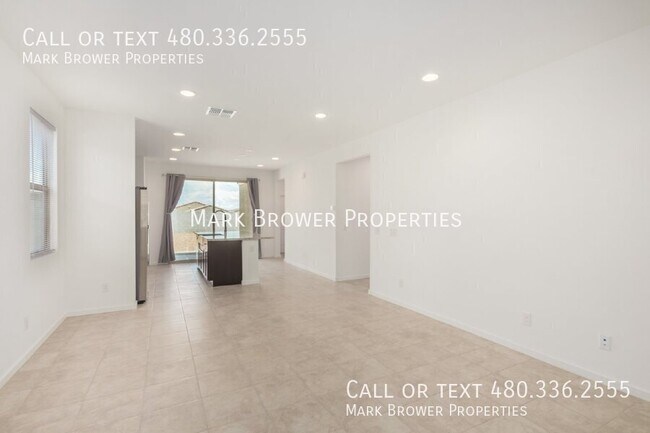 Building Photo - 4596 Stonecrop Dr