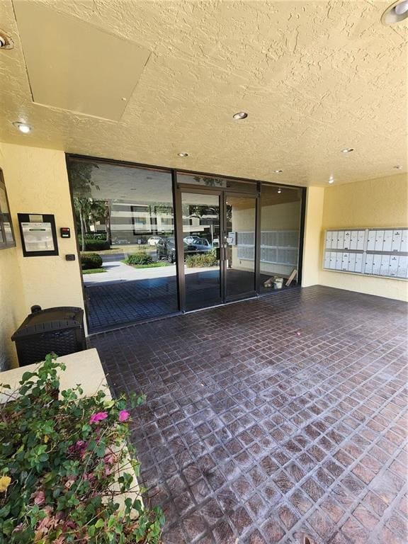 Building Photo - 13610 S Village Dr