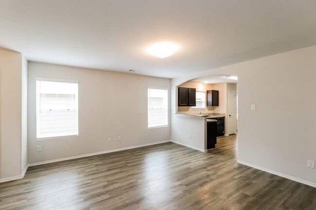 Foto del edificio - 2722 Madison Ct