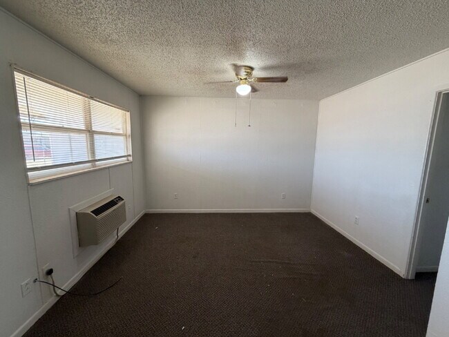 Foto del edificio - MOVE IN SPECIAL- Cozy 1-Bedroom Unit in Lubbock – Ideal for Urban Living!