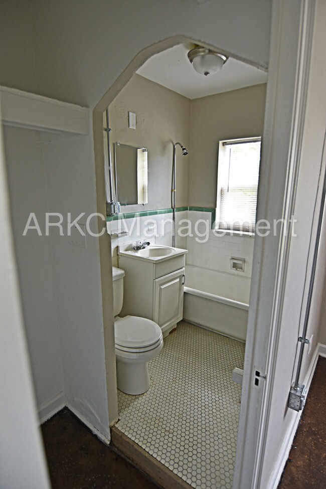 Foto del edificio - First Month Free!