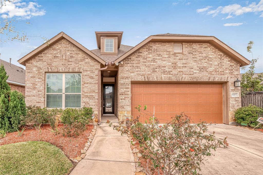 Foto principal - 8107 Silverspot Ln