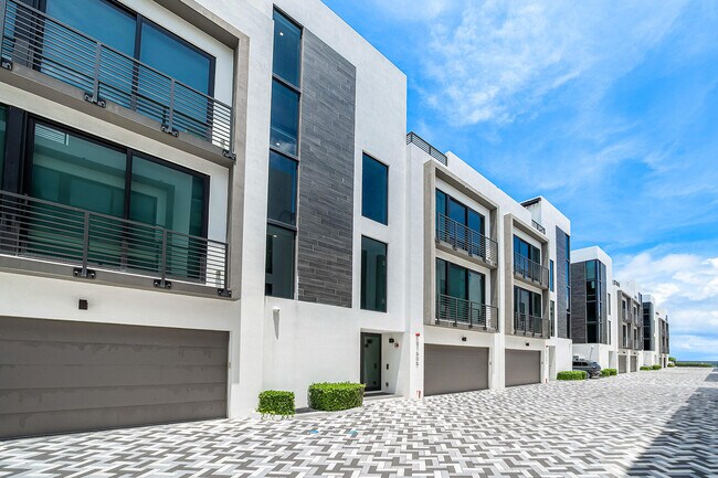 Foto del edificio - 11505 Old Ocean Blvd