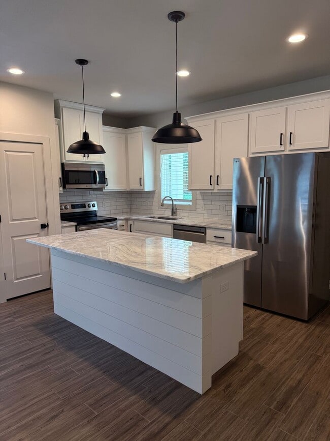 Photo - 1412 Magnolia Dr House