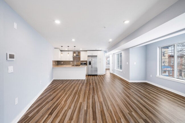 Building Photo - 1352 N 27th St