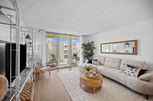 Building Photo - 3540 S Ocean Blvd