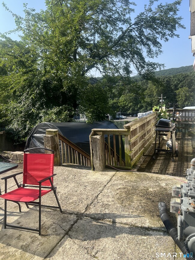 Building Photo - 90 Aetna St