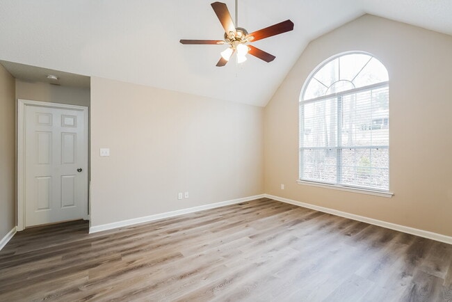 Foto del edificio - 15826 Lawyers Rd