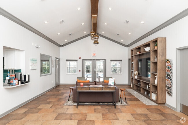 Lobby - Pinnacle at Hammock Place