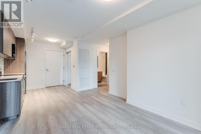 Building Photo - 223 Redpath Ave