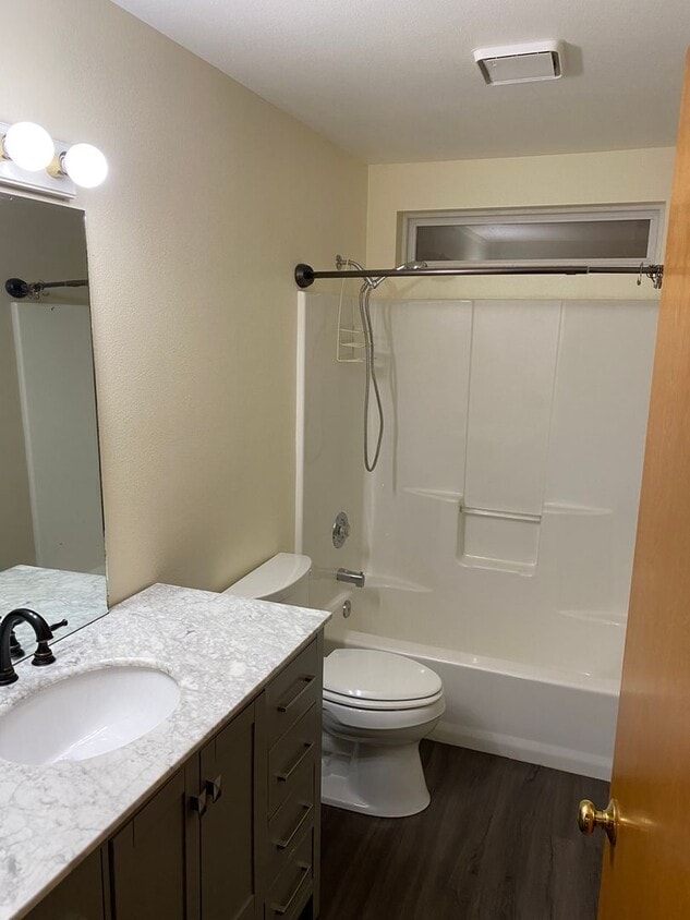 Building Photo - Downtown Home for Rent Available 10/15/25!