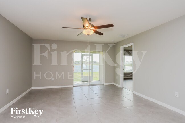 Foto del edificio - 986 7th Ave NW