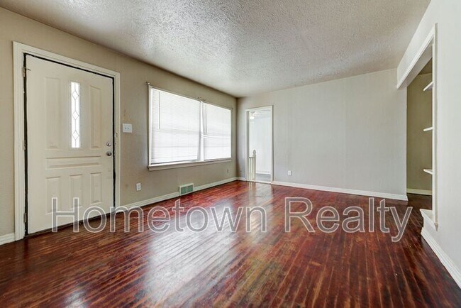 Foto del edificio - 3513 Springlake Dr