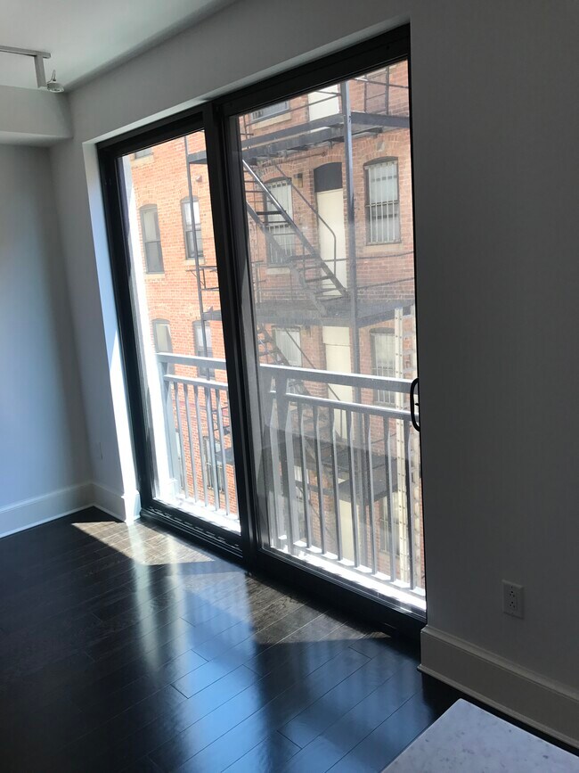 Foto del edificio - 1011 M St NW