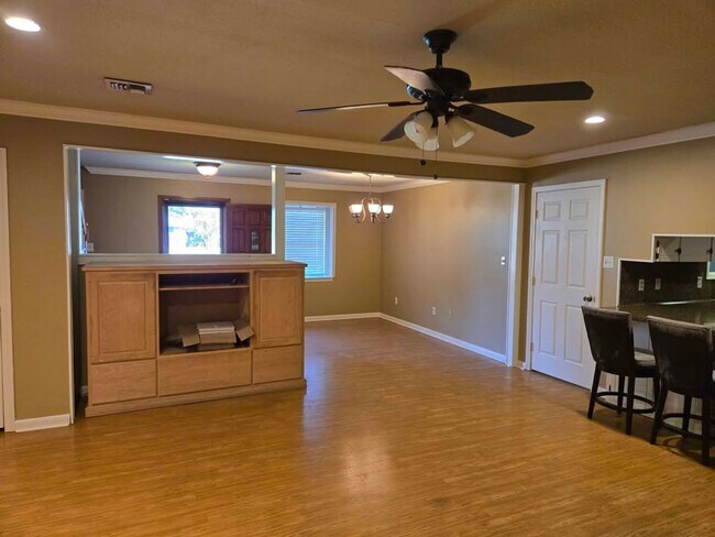 Foto del edificio - FOR RENT in LAFAYETTE!