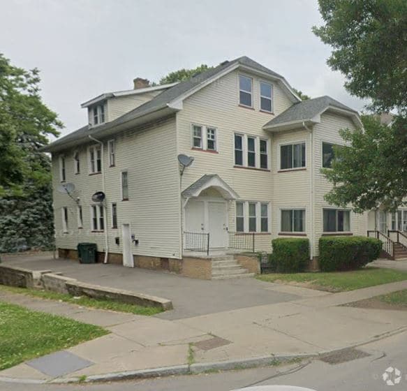 Building Photo - 246 Norton St