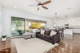 Building Photo - 836 Gary Ln